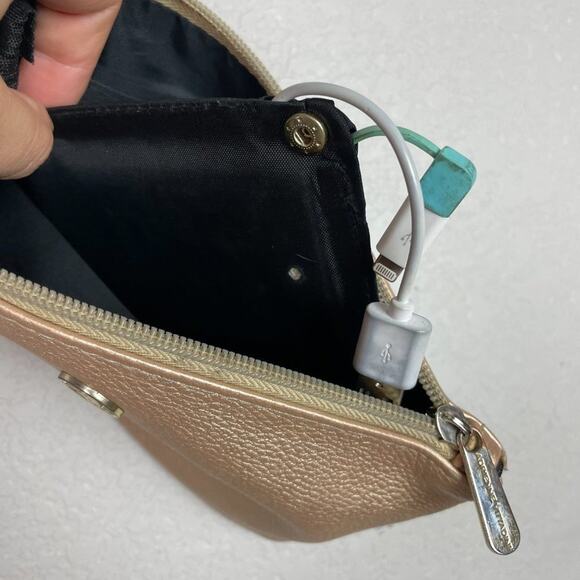 ADRIENNE VITTADINI Gold Zipper Pouch w/Charger - Picture 4 of 5